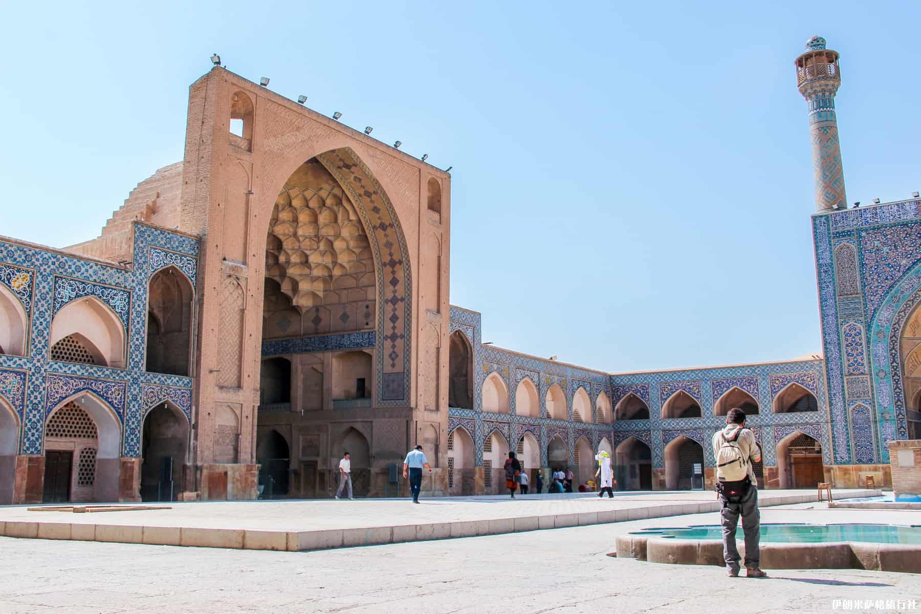 Jameh-Mosque-of-Isfahan-UNESCO-World-Heritage-in-Iran.jpg